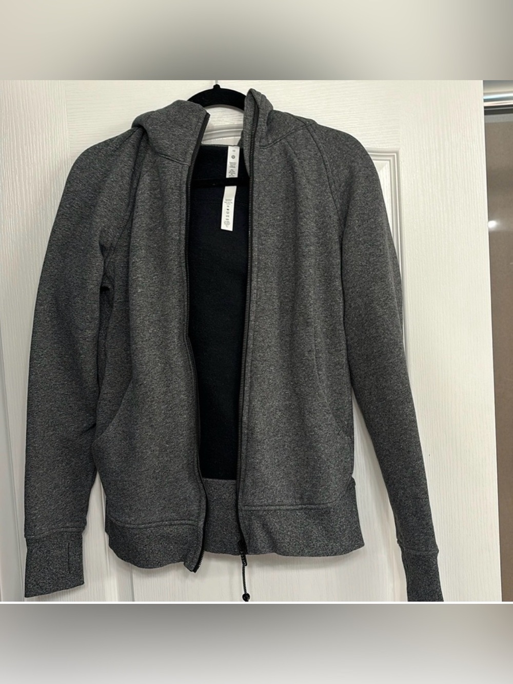 10 Lululemon Scuba Full-Zip Hoodie
